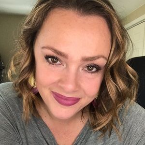 Meet your Posher, Rae-lynn